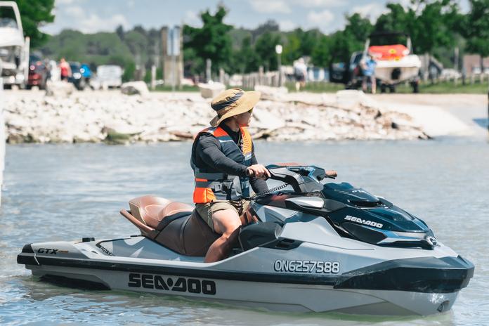 port-stanley-jetski-rentals-and-watersports-3