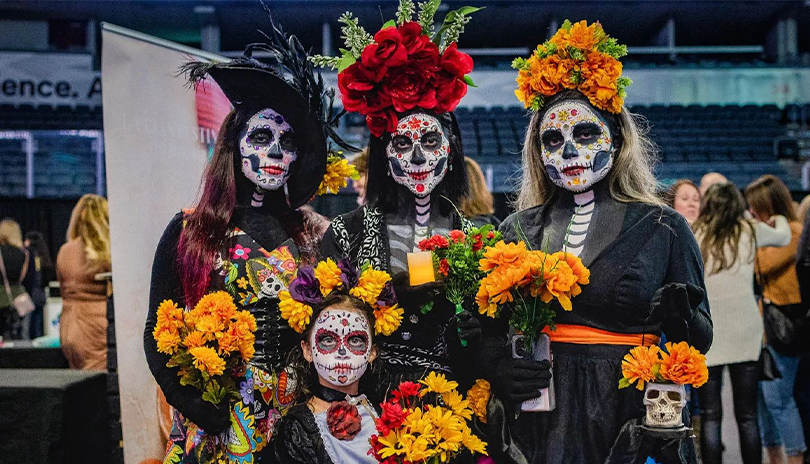 Women with skeleton face paint